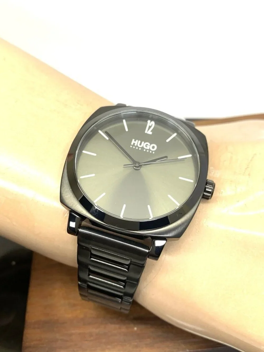 Hugo Boss Men's Watch 1530081 Quartz Black Dial Stainless Steel 40mm